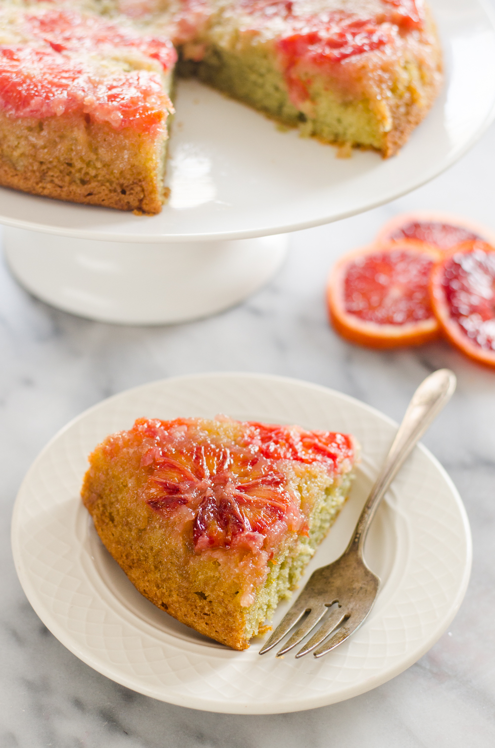 Blood Orange Olive Oil Cake - a ridiculously easy dessert that is super flavorful.