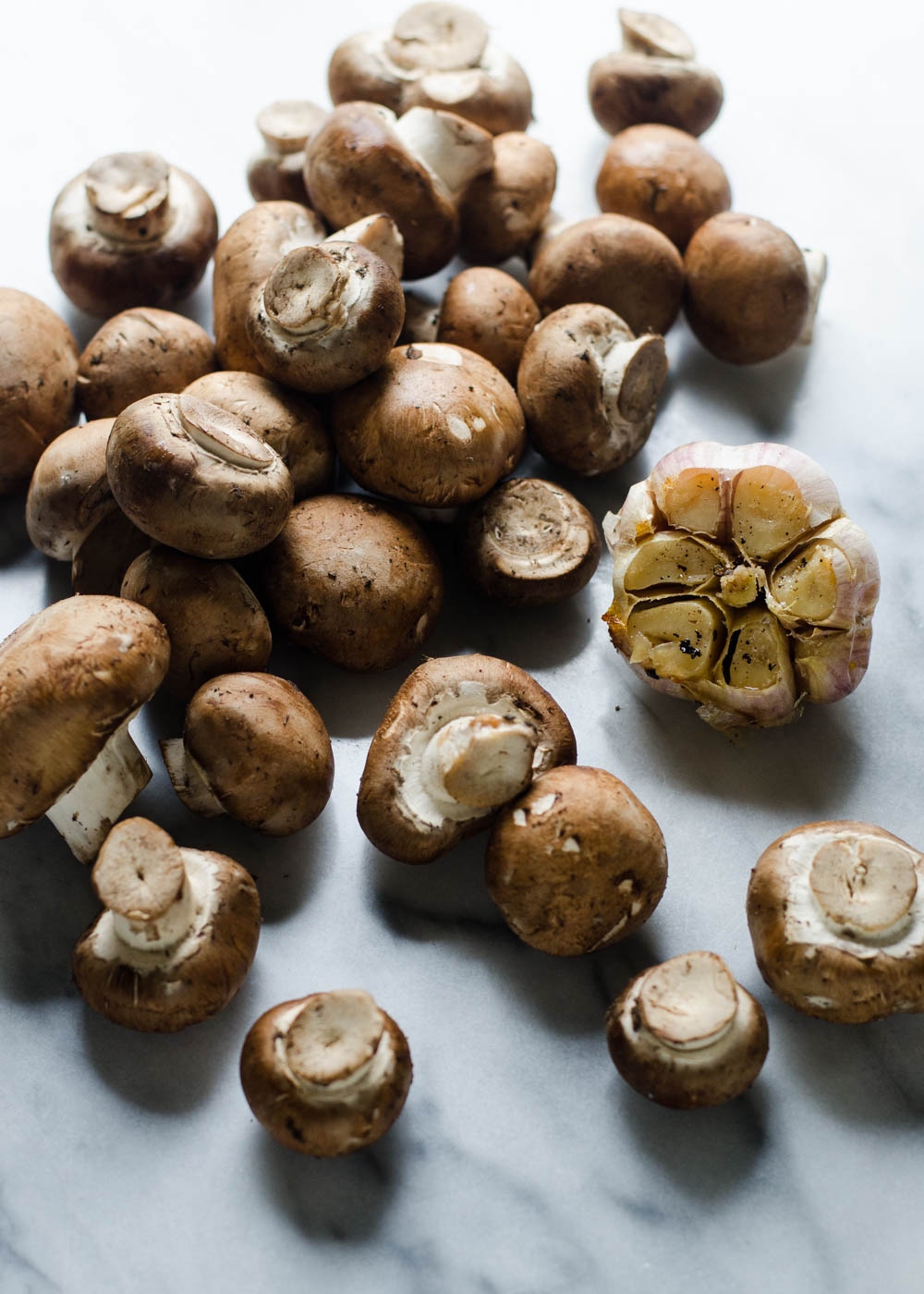 Creamy Roasted Garlic and Mushroom Soup