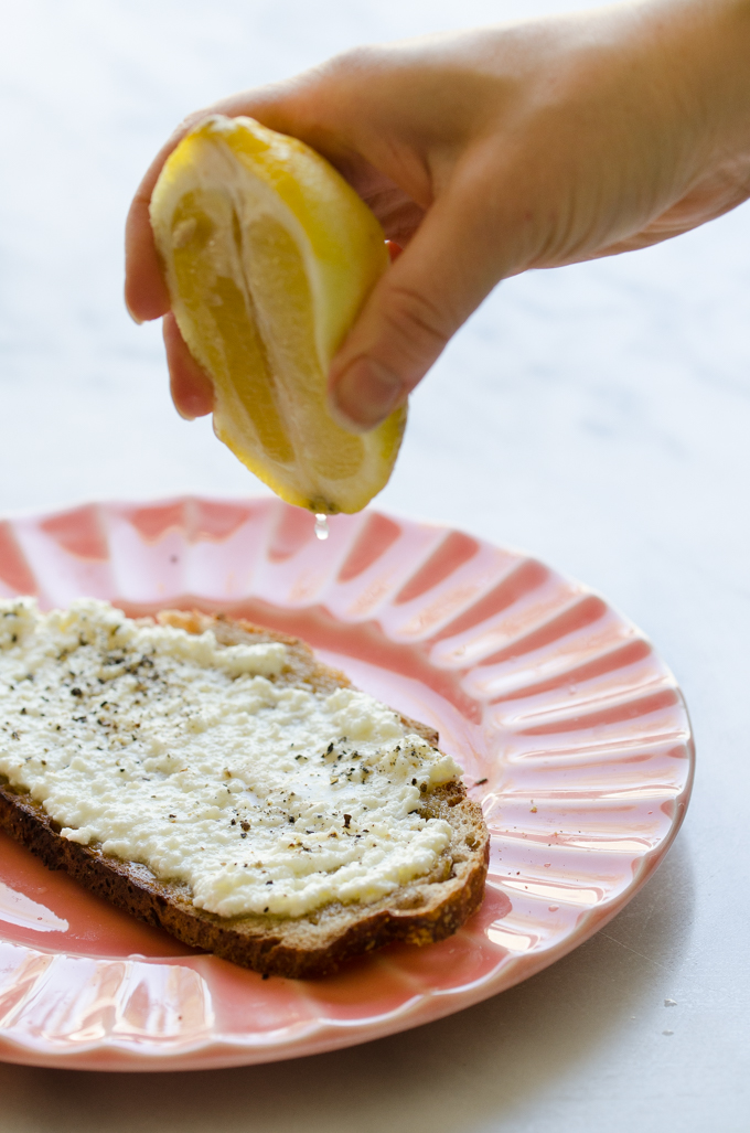 Ricotta Avocado Toast - an easy and delicious breakfast idea!