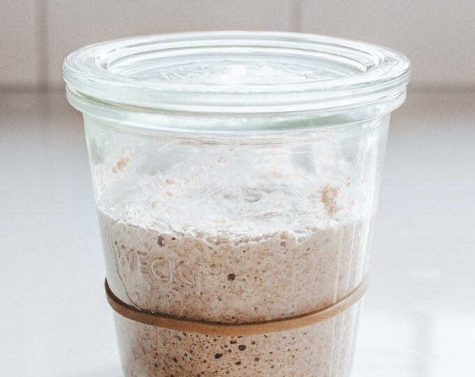 How to Make a Sourdough Starter From Scratch