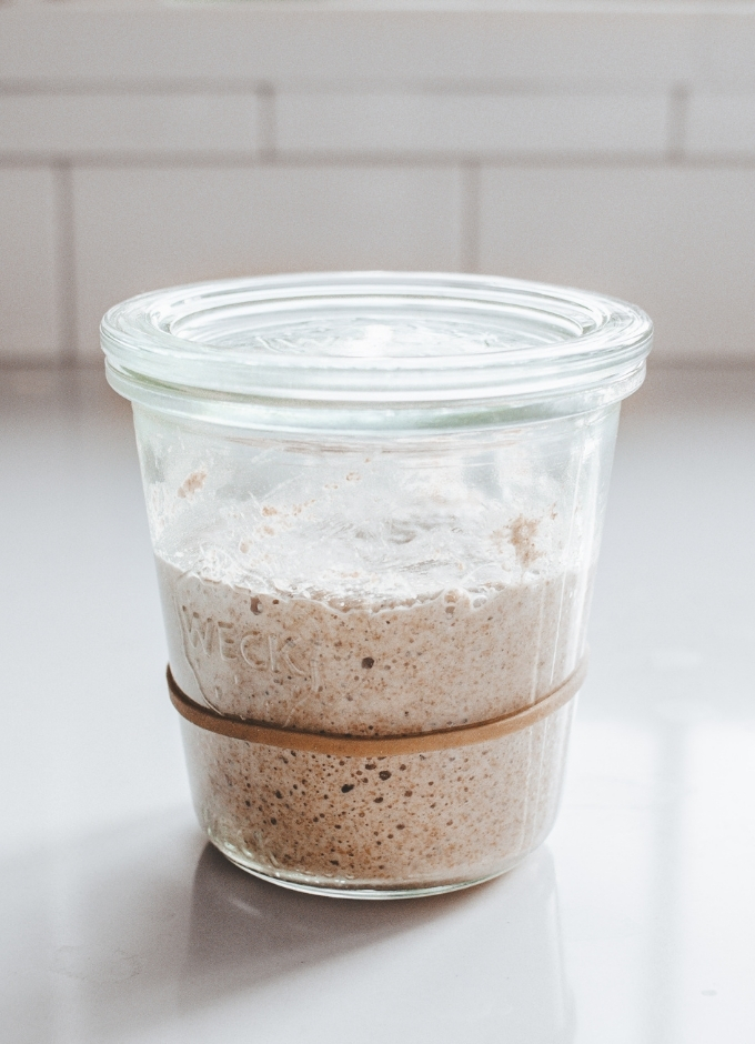 How to Make a Sourdough Starter From Scratch