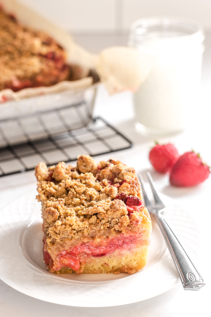 Strawberry Rhubarb Cake with Crumble Topping!