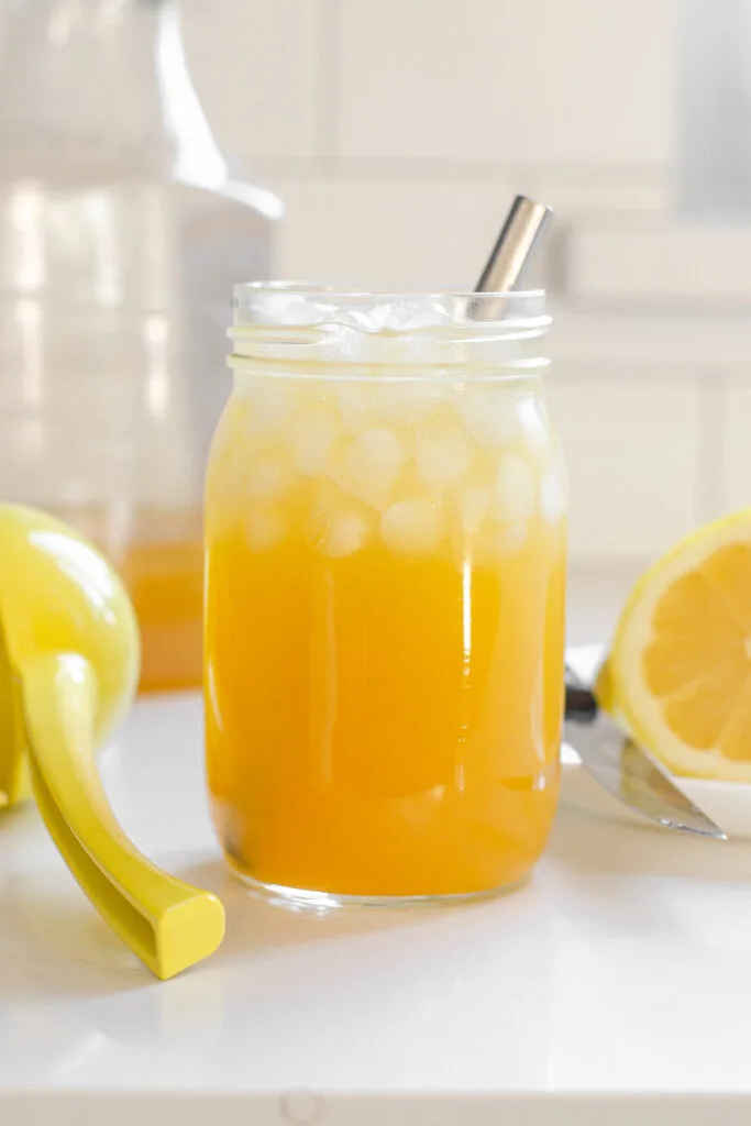 Peach Green Tea Lemonade - The Macro Barista