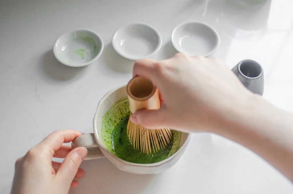 Hot Hot Matcha Latte {Step-by-Step Photos} - FeelGoodFoodie