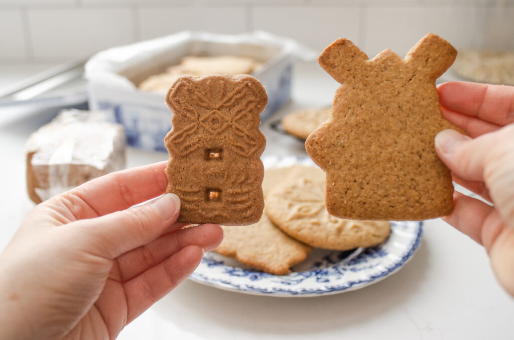 Comparing a homemade speculoos cookie to a store-bought speculoos cookie.