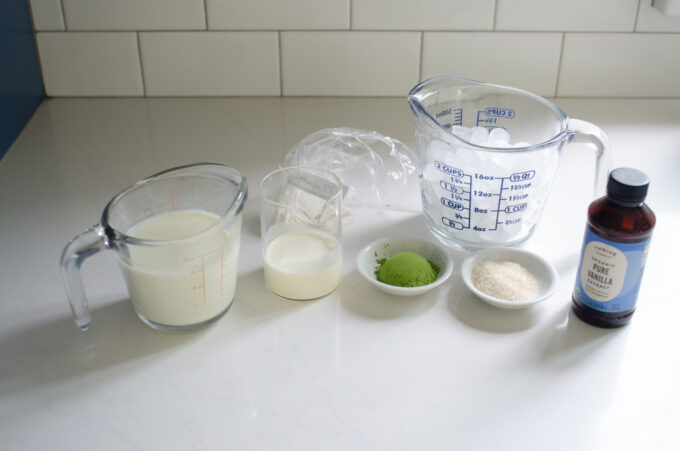 14 different green tea powders.