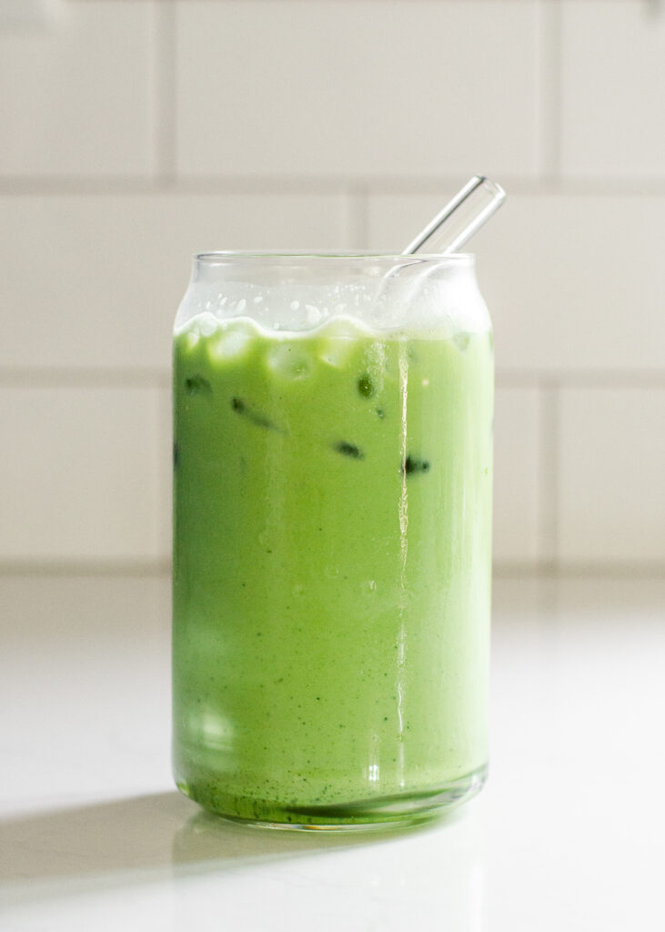 Iced Matcha Tea Latte: Starbucks Coffee Company