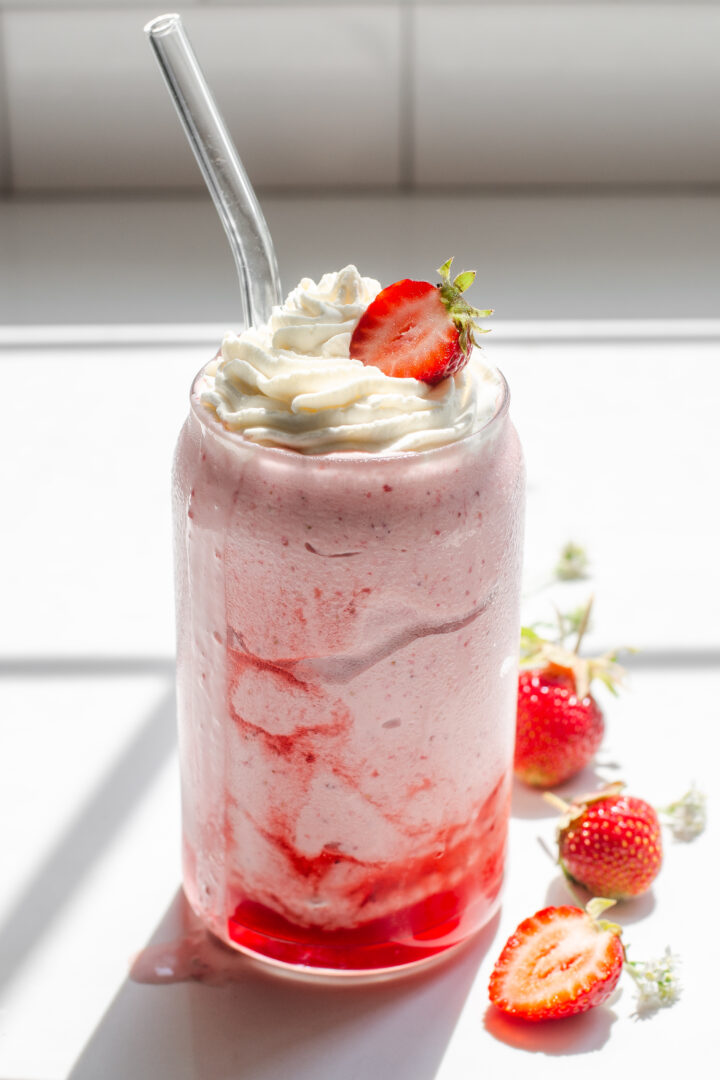 How to Make a Strawberry Milkshake Without Ice Cream