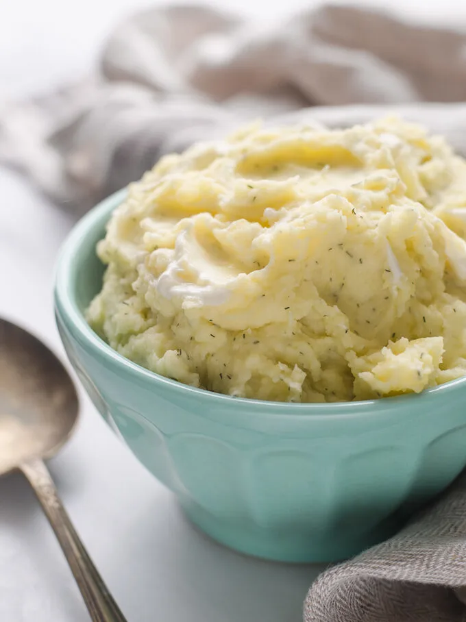 Sour Cream and Dill Mashed Potatoes