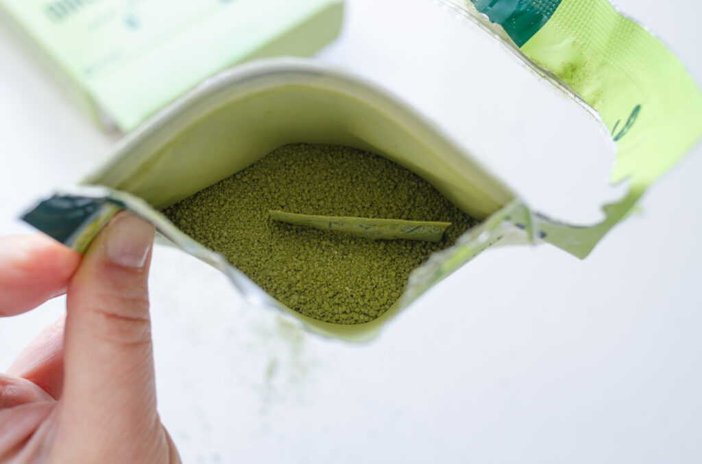 A photo of the actual powder of the pistachio matcha latte mix.